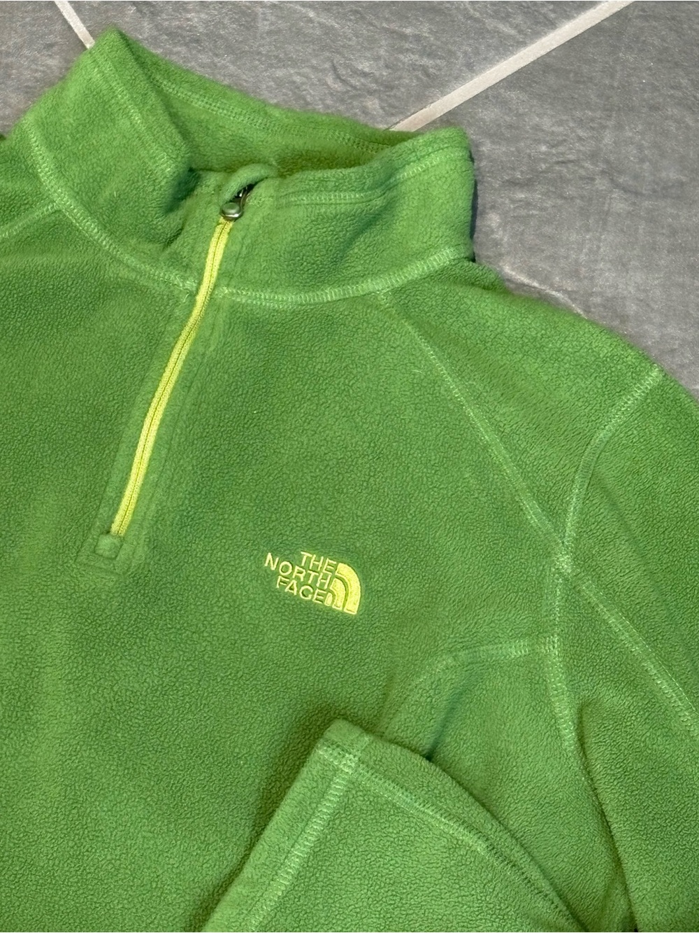 Large Womenβs Green North Face Fleece